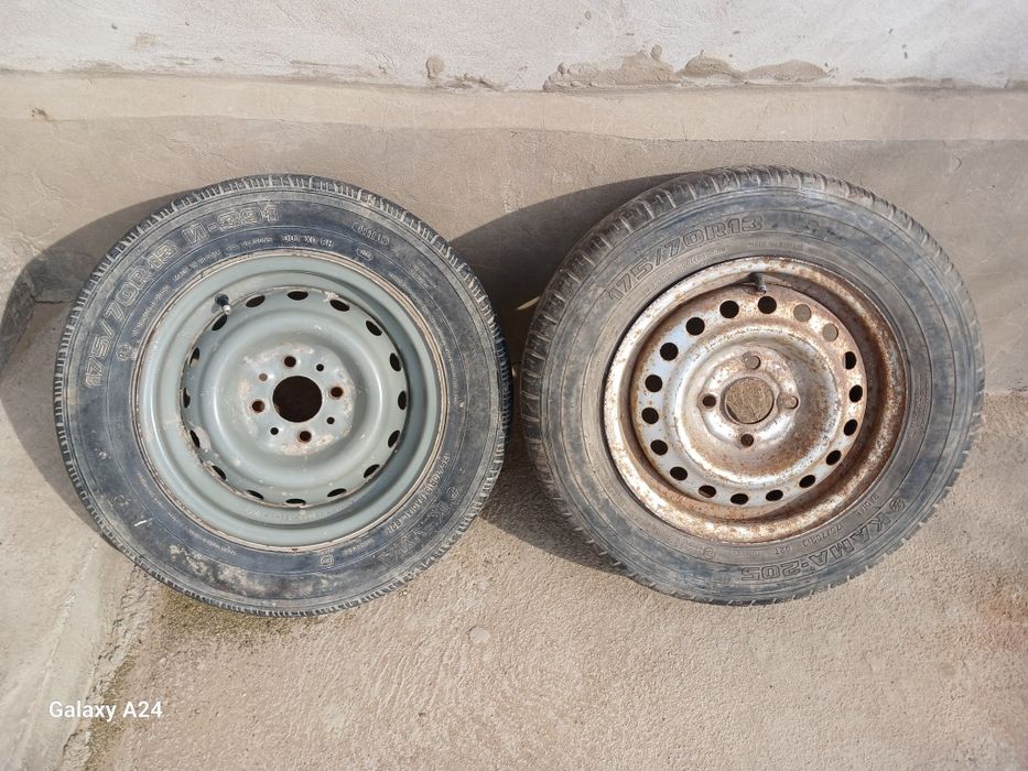 Шина с дисками р13 на запаска