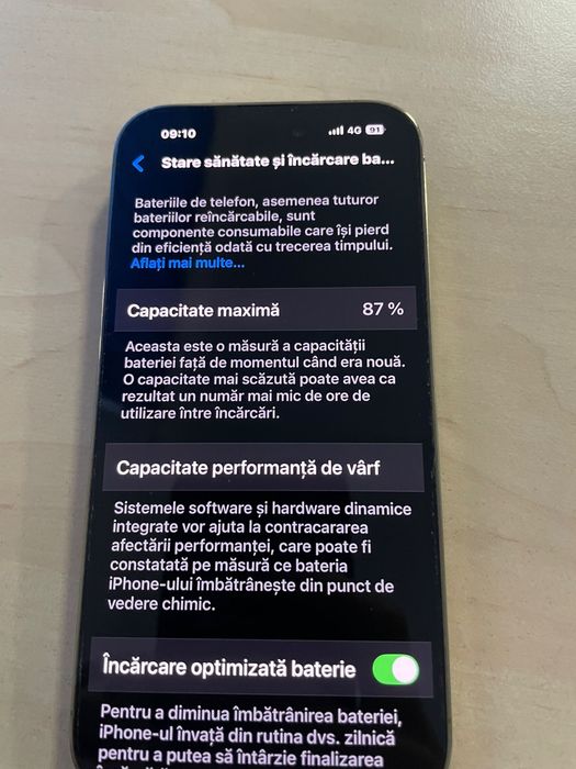 Vand Iphohe 14 pro gold