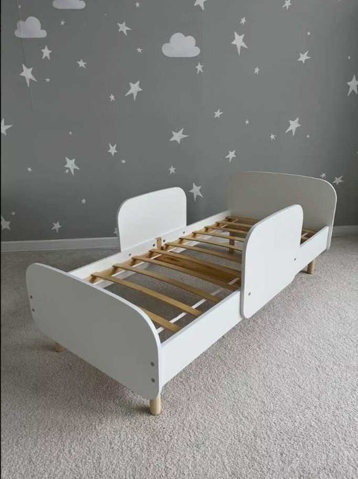 Кроватка с бортиком от бренда DimDomKids  160х70 см