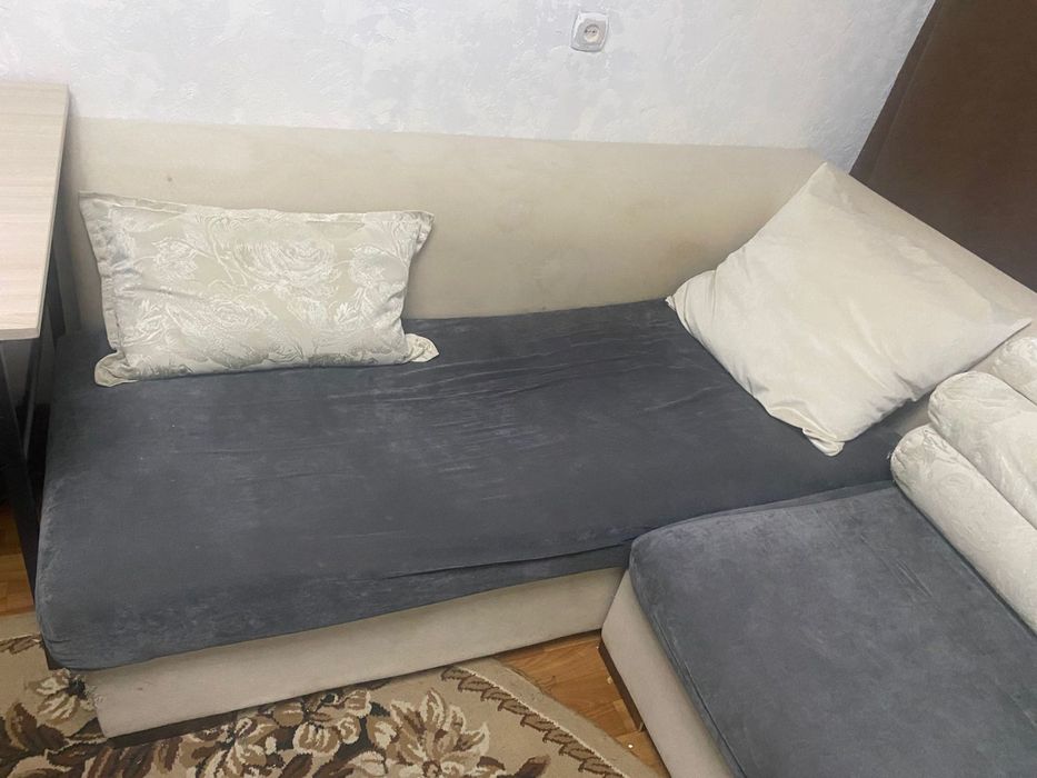 Диван угловой б/у