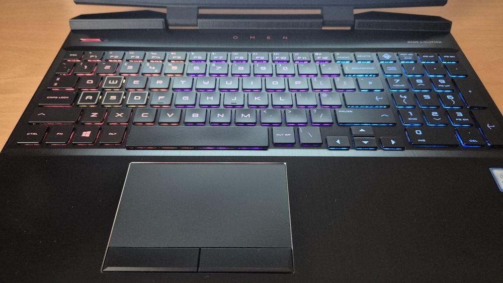 Gaming laptop HP OMEN 15-dc1044na