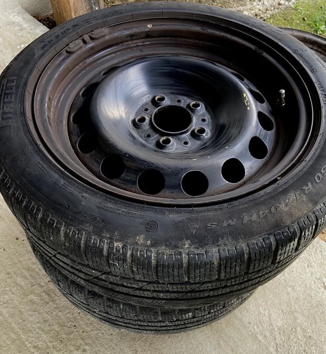 Vând jante originale BMW echipate cu senzori + capace