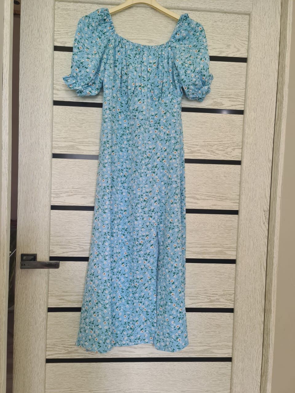 Продам красивое платье женское в состоянии НОВОГО! 46 размер