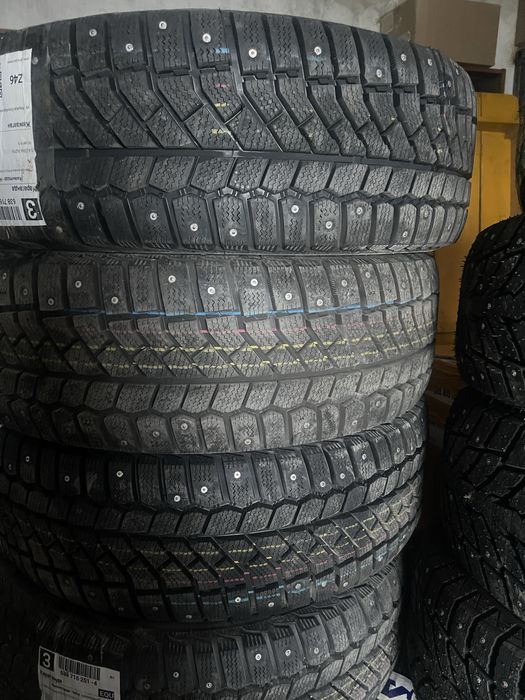 Новые зимние шипованные шины Viatti 215/55 R16