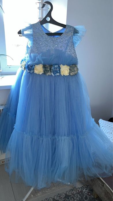 Продам красивые платья!