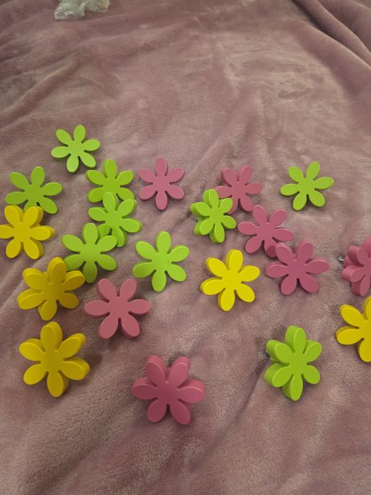 Мебелни дръжки цветя