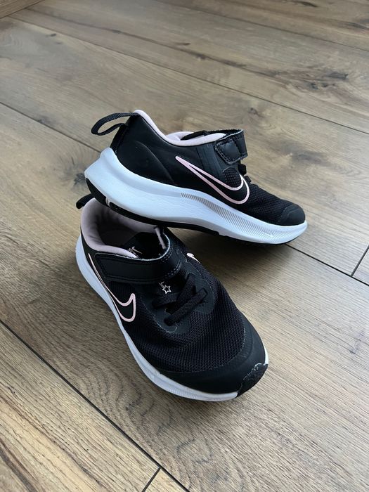 Маратонки Nike за момиче номер 27.5