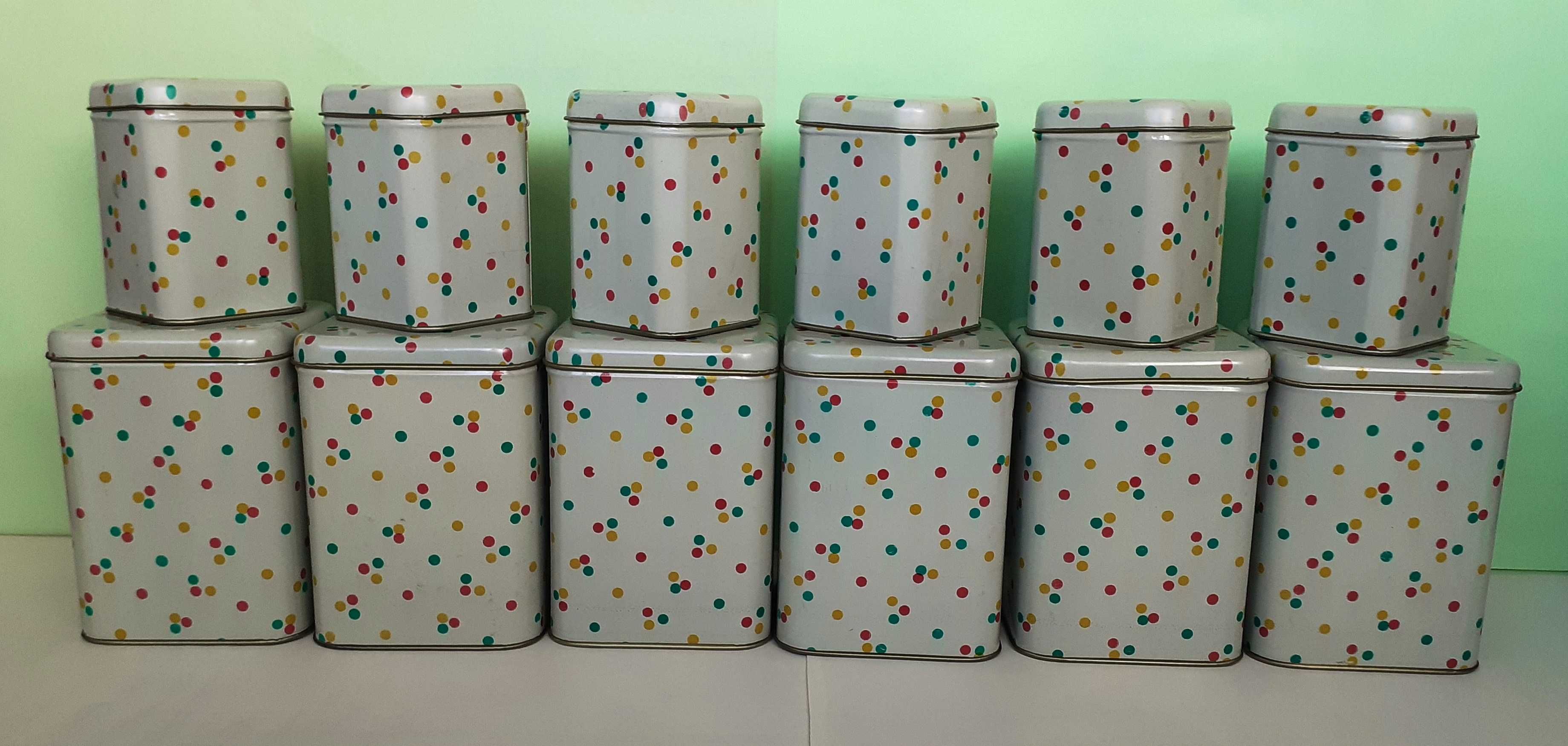 Кутии метални с капак за домакински продукти комплект  от 12 части.
