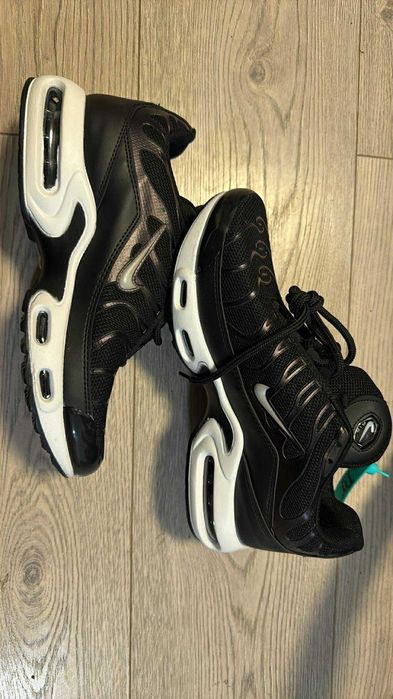 Дамски маратонки Nike