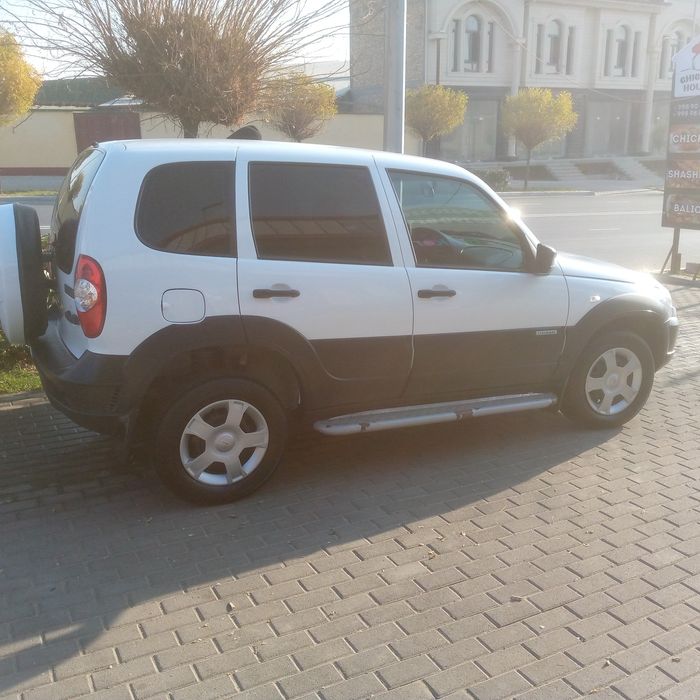 Chevrolet niva sotiladi