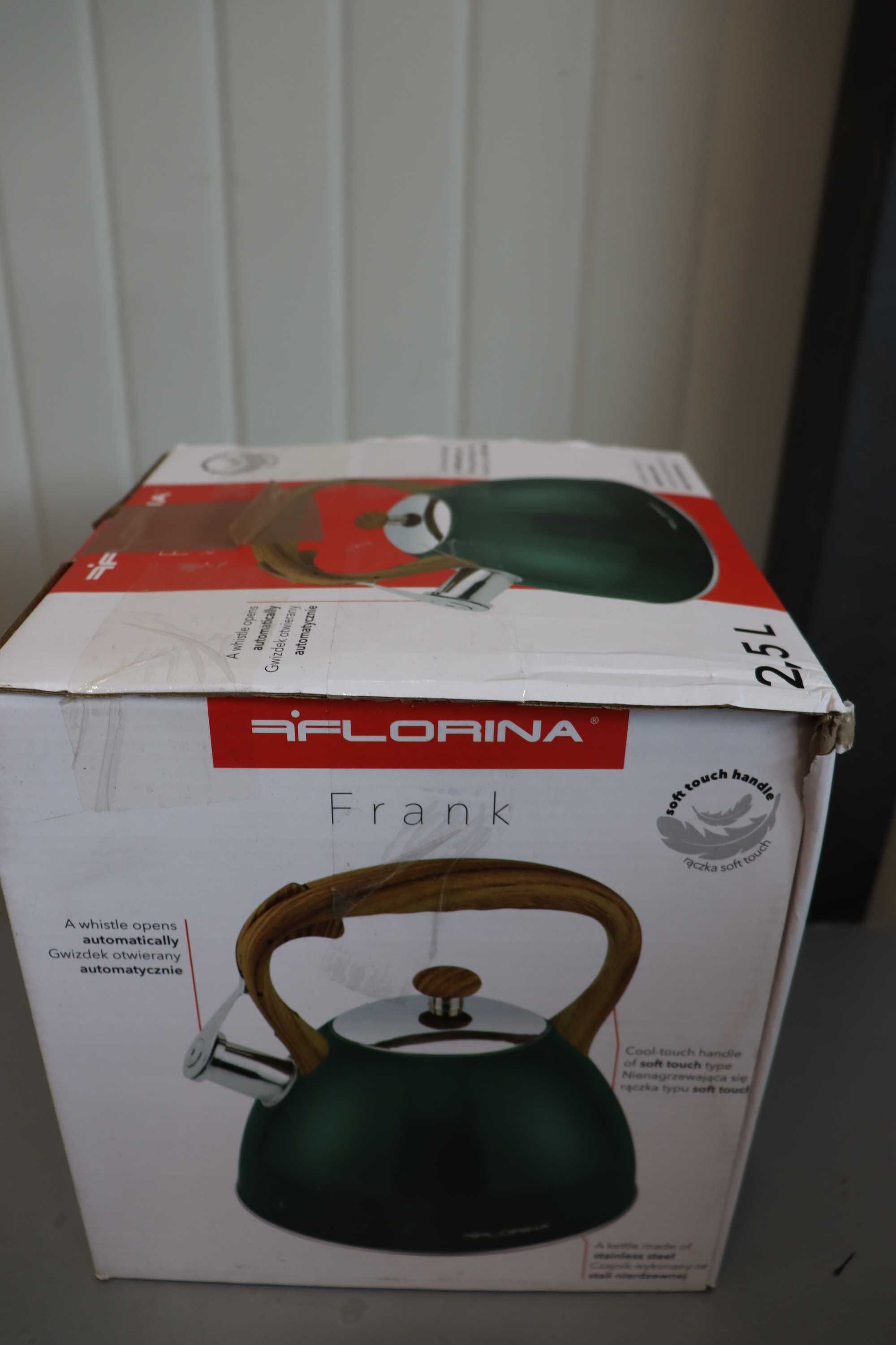 Чайник FLORINA Frank 2,5L, неръждаем, свирка, дървена дръжка,индукция