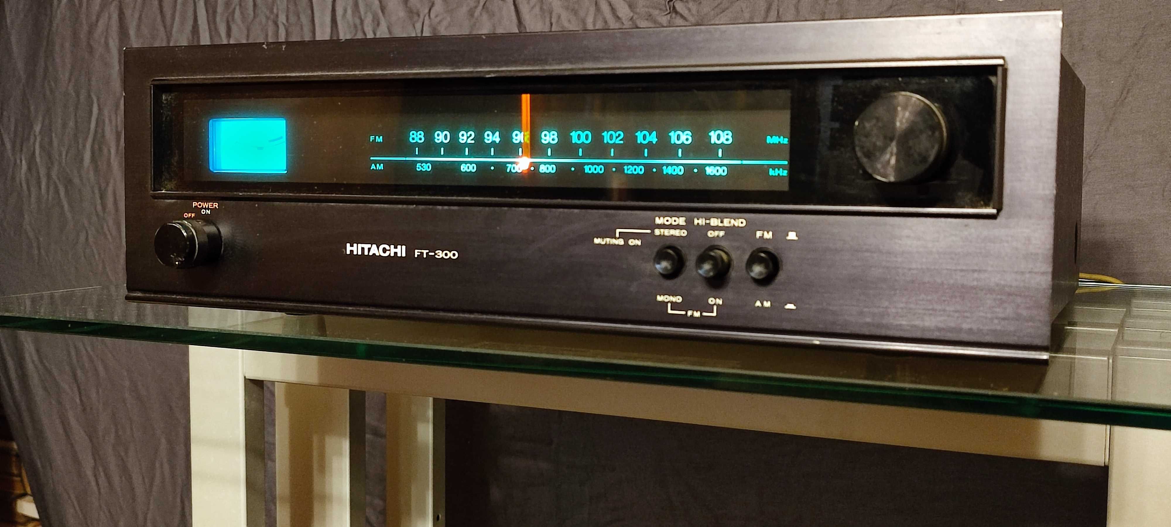 vintage HItachi FT-300 Tuner