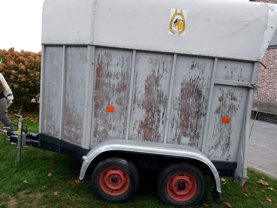 Remorca pentru doi cai