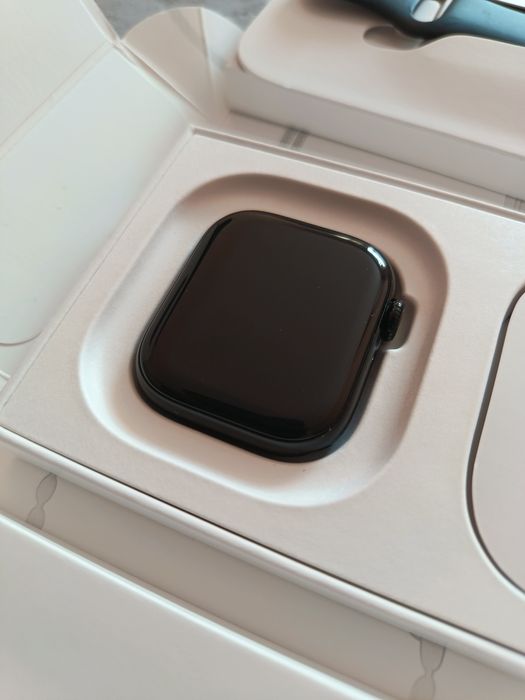 Apple Watch S10 GPS 42mm Jet Black M/L - с остатъчна гаранция