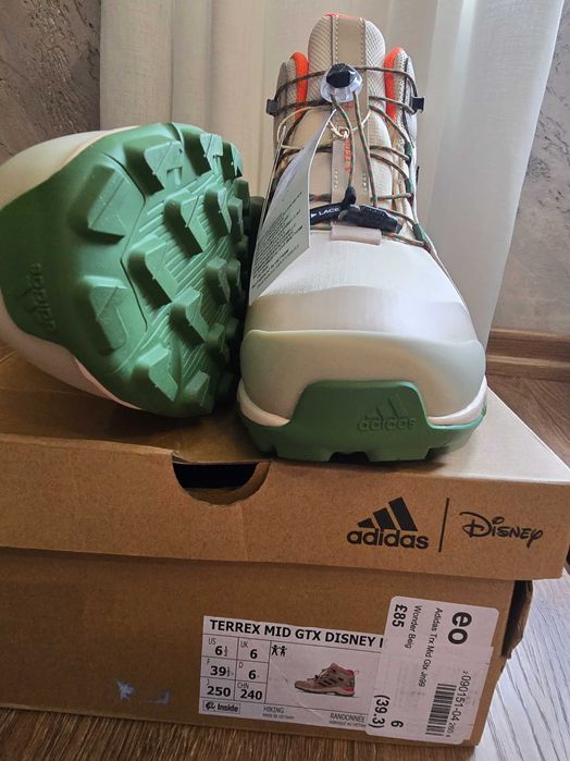 Оригинални детски обувки adidas TERREX TERREX MID GTX DISNEY