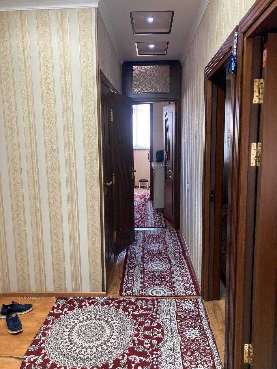 Продается квартира Тансикбой 3 3/3/5 бал 2*6 цена 70900