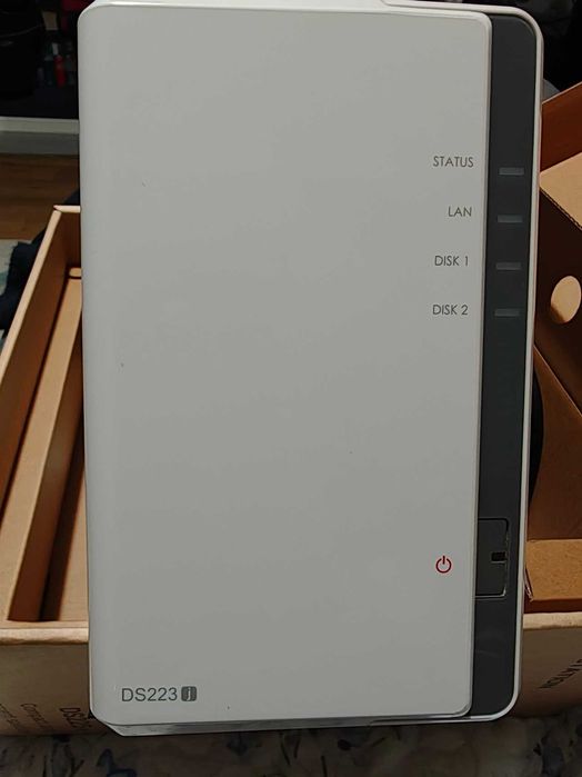 Vand Synology DS223j – NAS Home/Small Business, impecabil