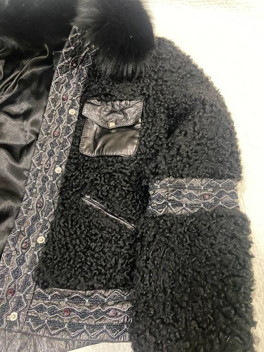 Продам шубу б/у натуральный каракуль