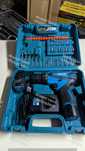 Акумулаторен Винтоверт Makita 12V 2Ah + 2 батерии и накрайници Макита