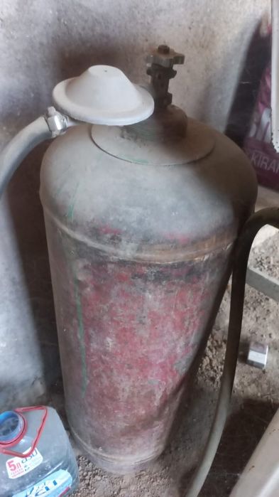 Газовый балон редуторымен