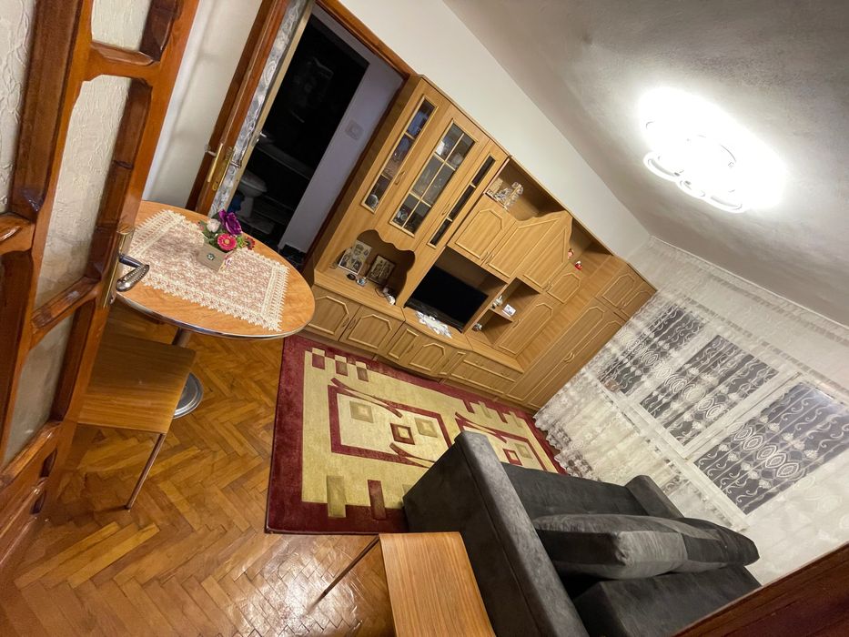 Inchiriez apartamente