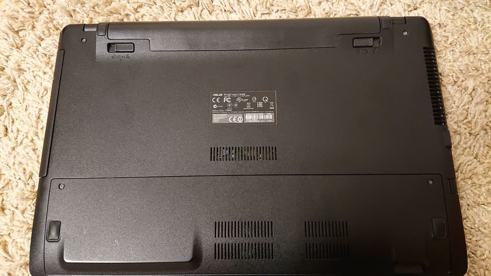 Laptop Asus X552C defect