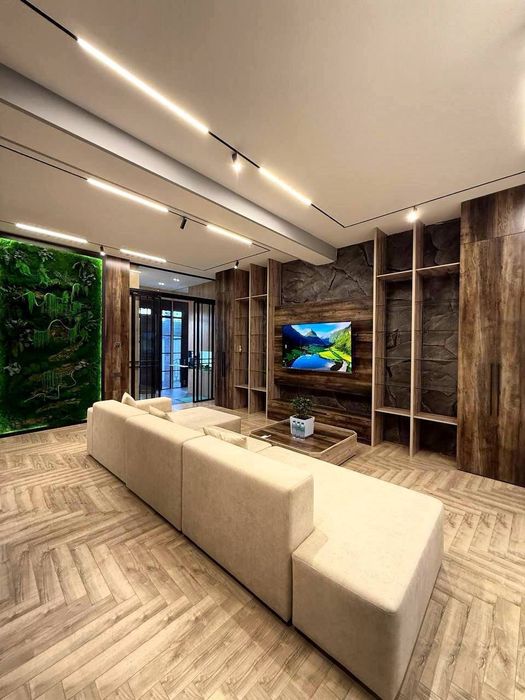 Продается дом 6 комнат, ор-р: Центр Луначарского, 2 сотки 230 м²