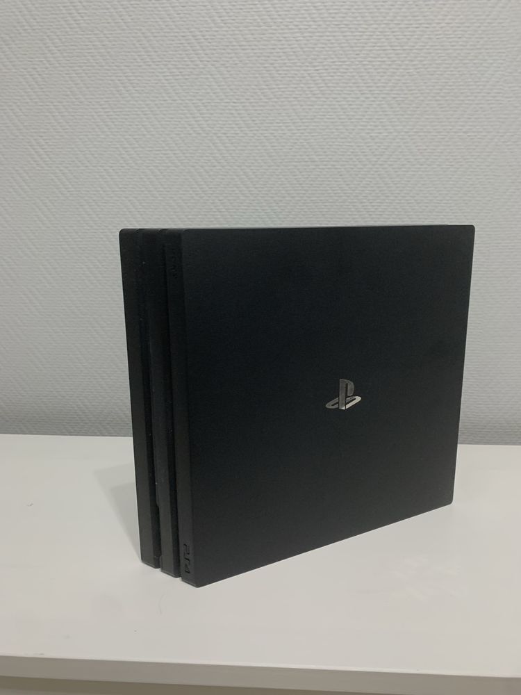 PlayStation4Pro+2Джойстика