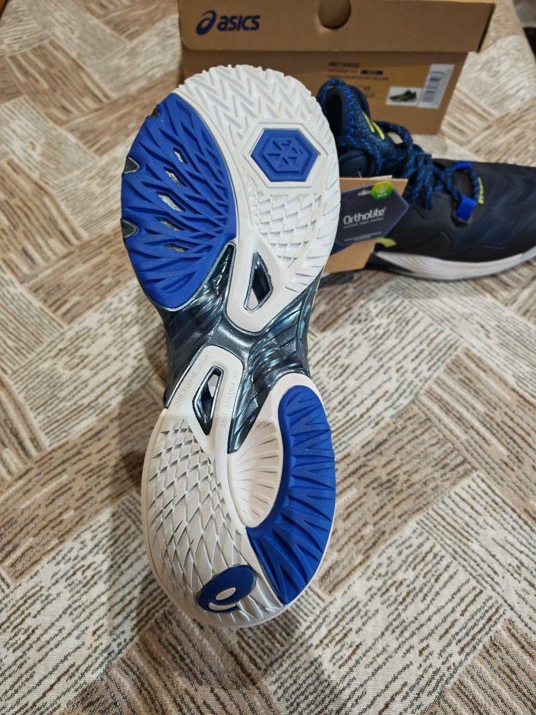 Asics Metarise-  маратонки за волейбол