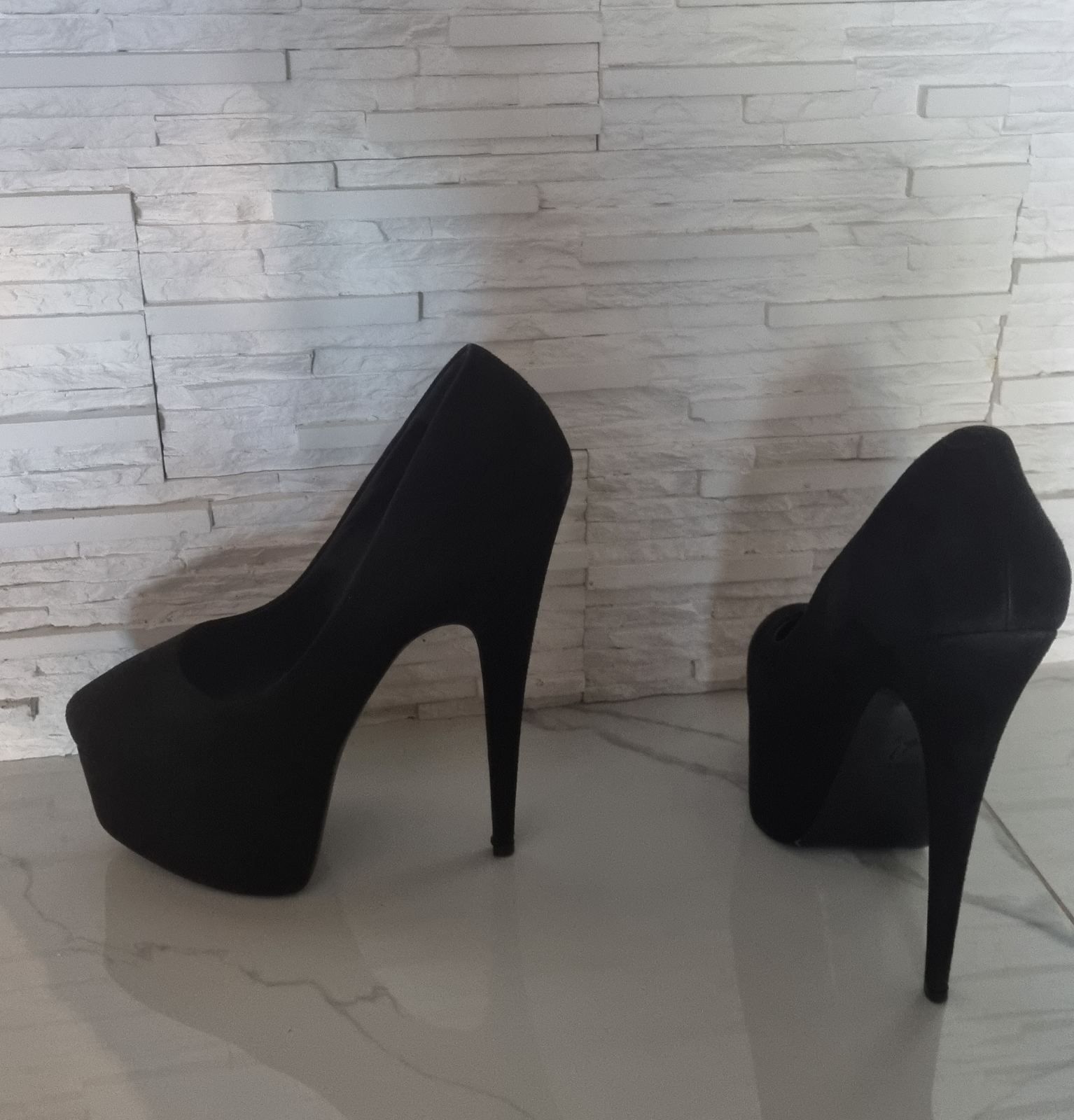 Giuseppe Zanotti 37 номер