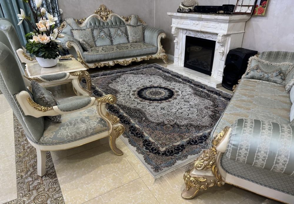 Диваны и кресла продаются