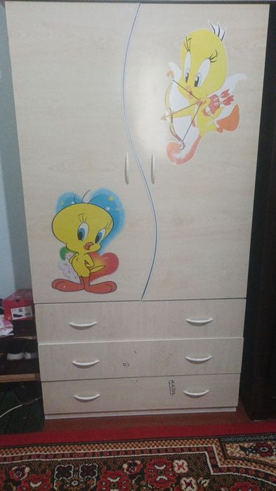 Детский кровать и шкаф