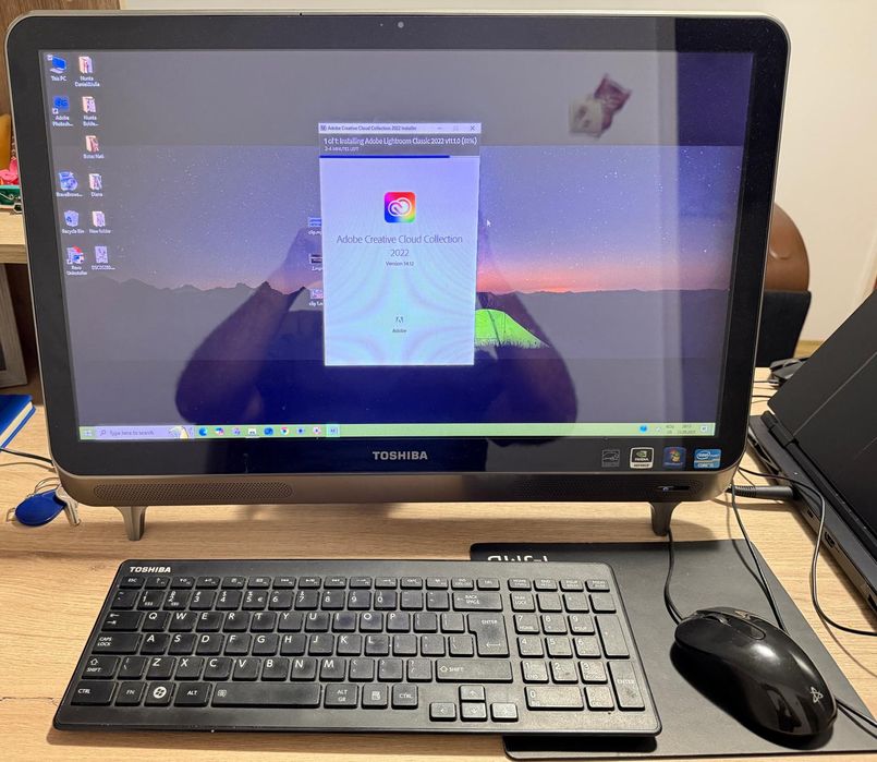 Vând sistem All in One Toshiba lx830-107
