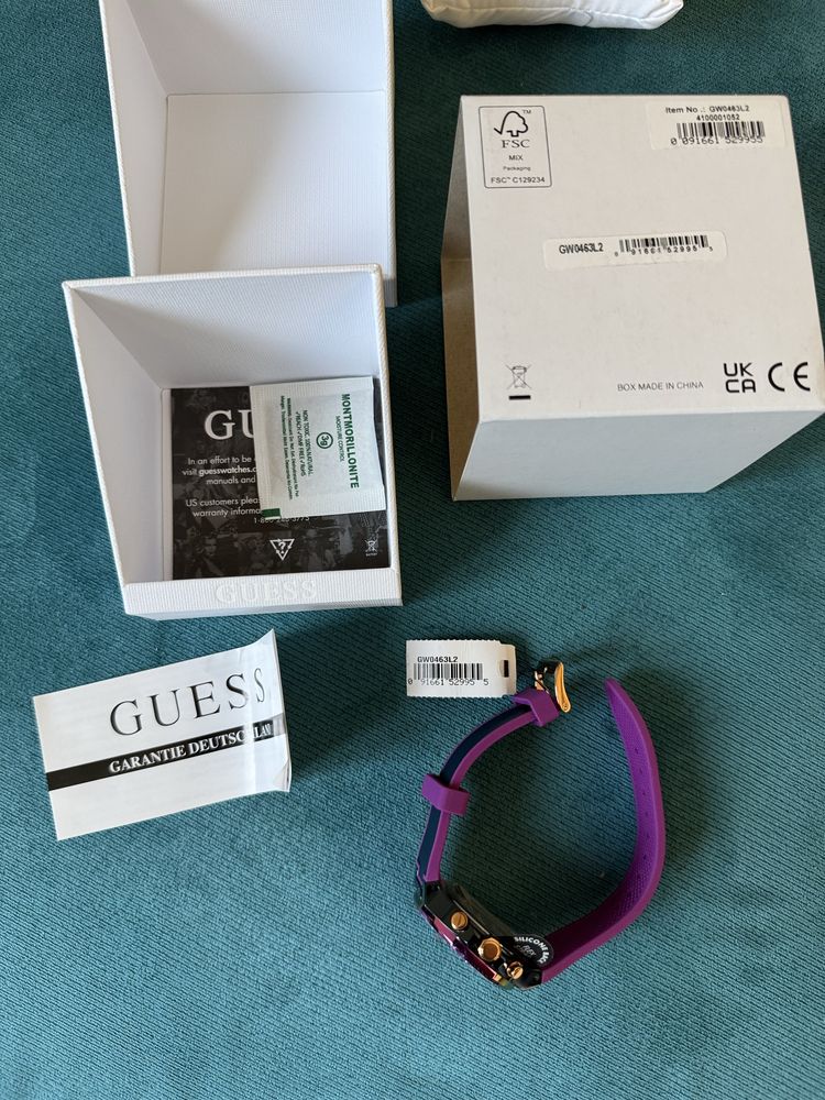 Чисто нов часовник Guess