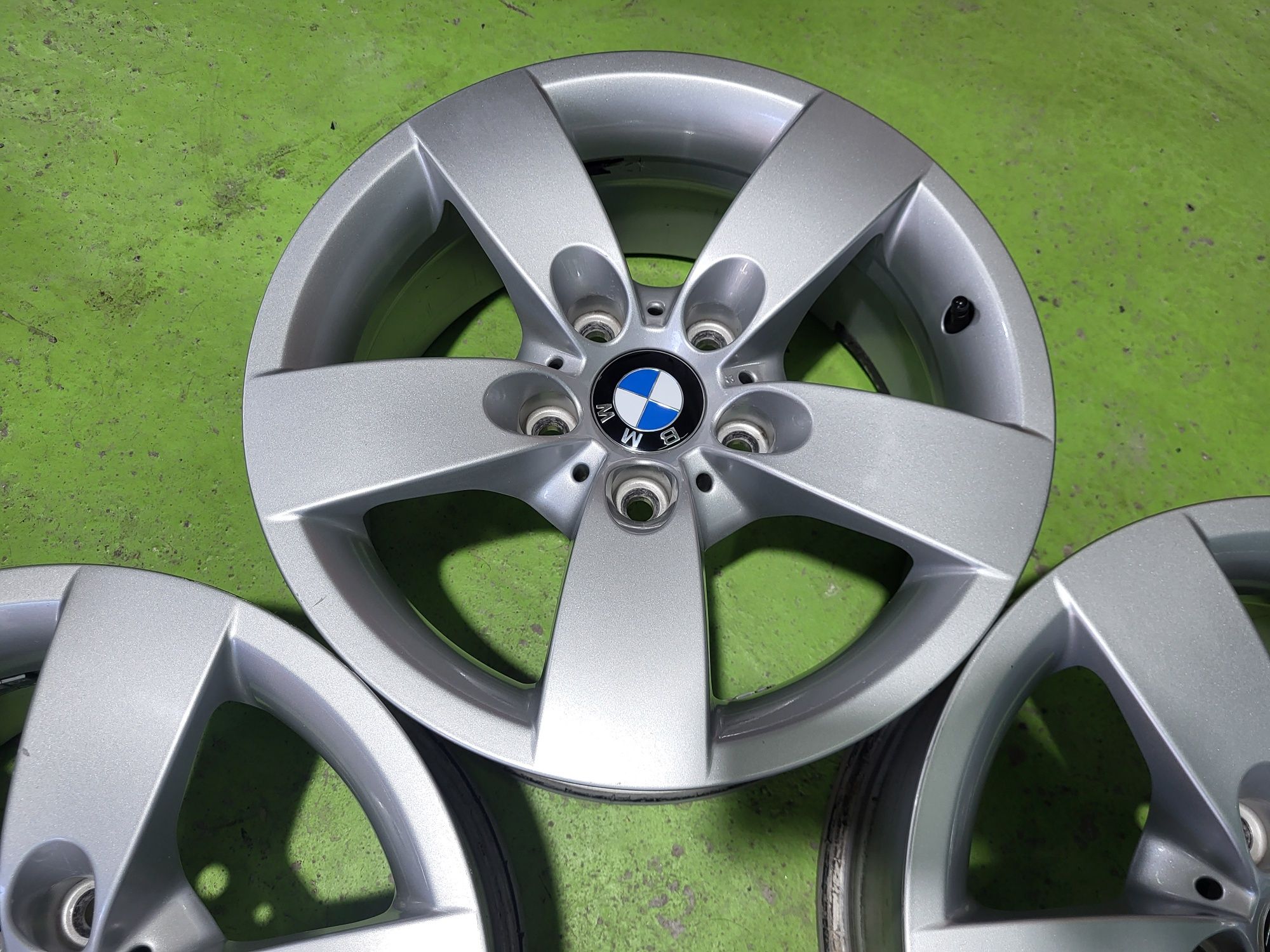 16 5x120 Bmw E60 E61 E90 E91 лети джанти 5х120 бмв