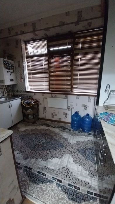 Navoiy shahrida 2 xona 3 xona qilingan uyimiz sotiladi arzon narxda