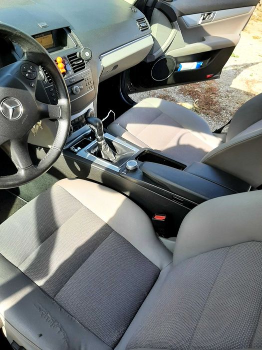 Mercedes  Benz  elegante