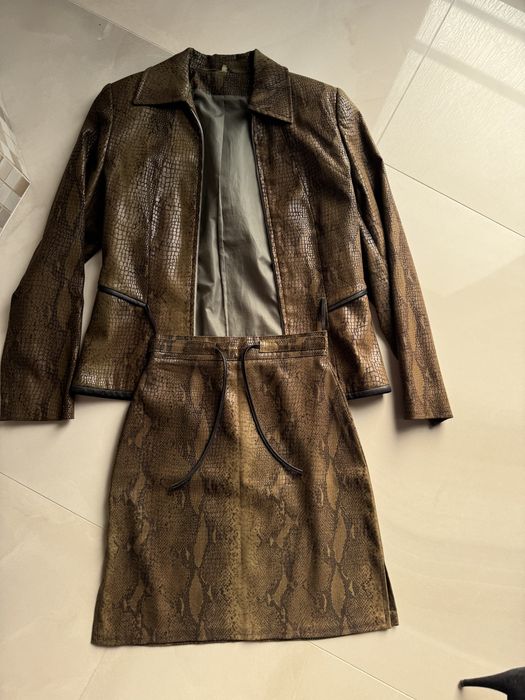 compleu fusta cu geaca