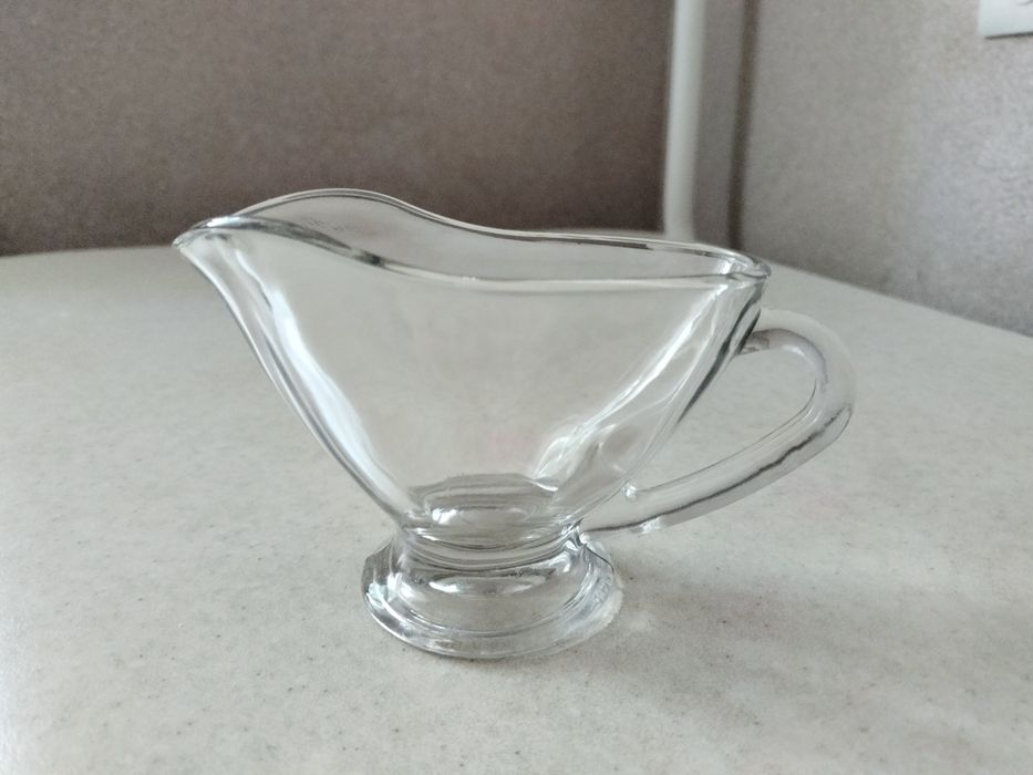 Продам соусник стеклянный