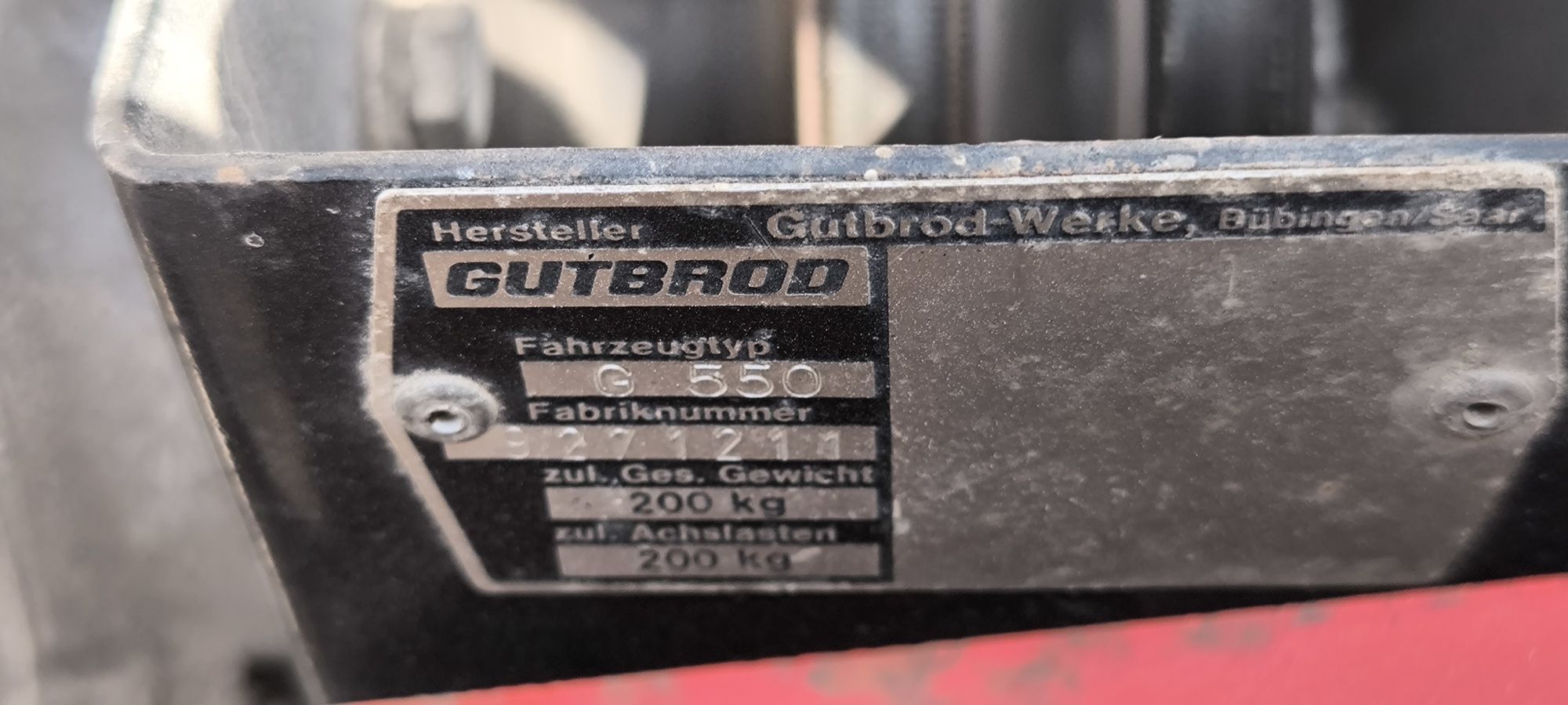 Моторна метла GUTBROD G550
