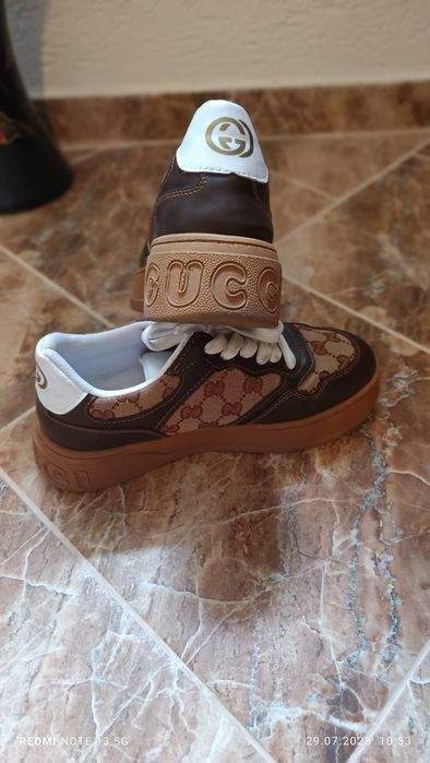 Adidași Gucci  purtați o singura data