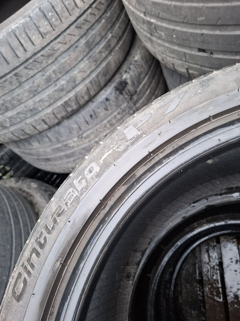 Vând set 4 anvelope 235 45 18 pireli bune de vara