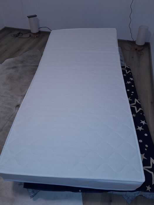 Vând 2 saltele 90/200