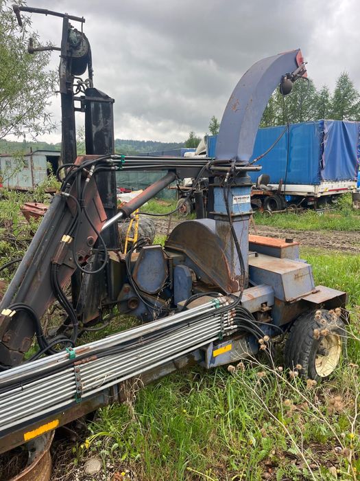 Tocator lemn bustean resturi lemn