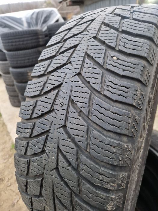 215 65 16C  iarna M+S Nokian 2021