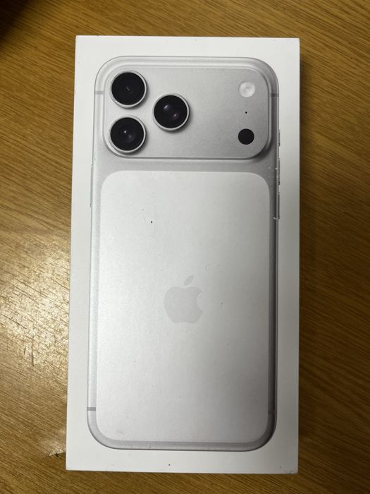 17 Pro Max 256 GB factura vodafone