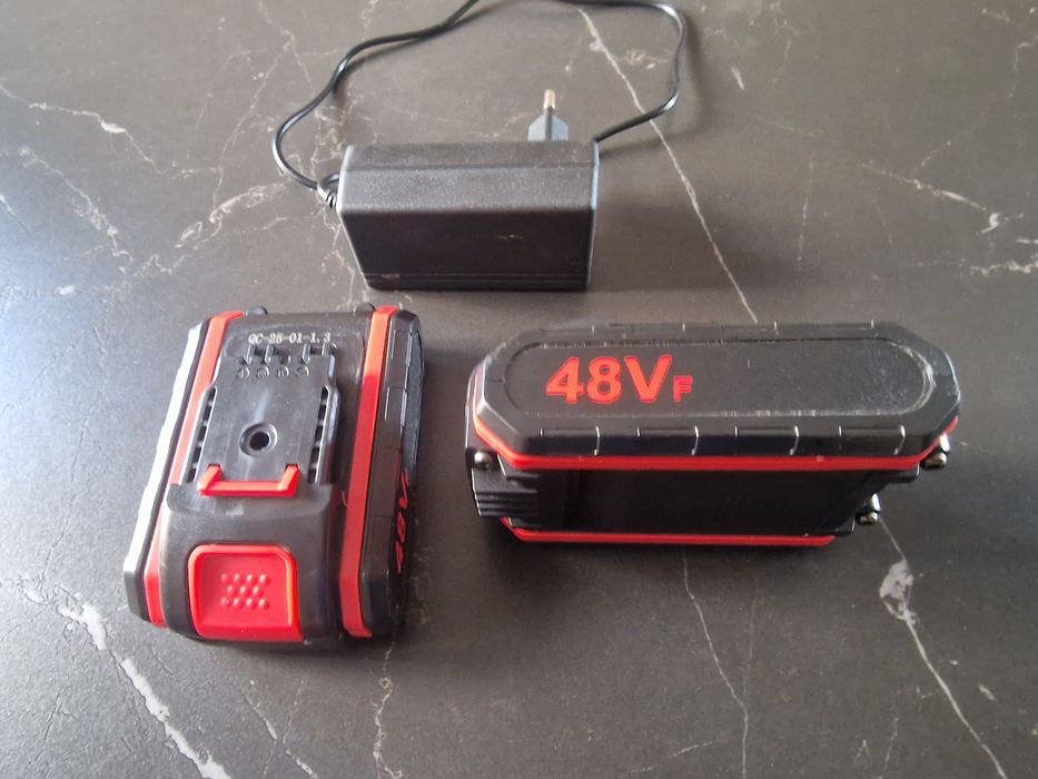 2бр. Литиеви батерии 48 Vf (21V), за ел. инструменти  плюс зарядно 21V