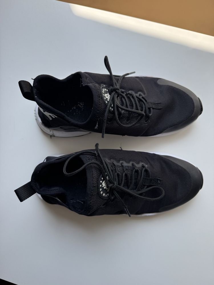 Nike Huarache Air (37.5)