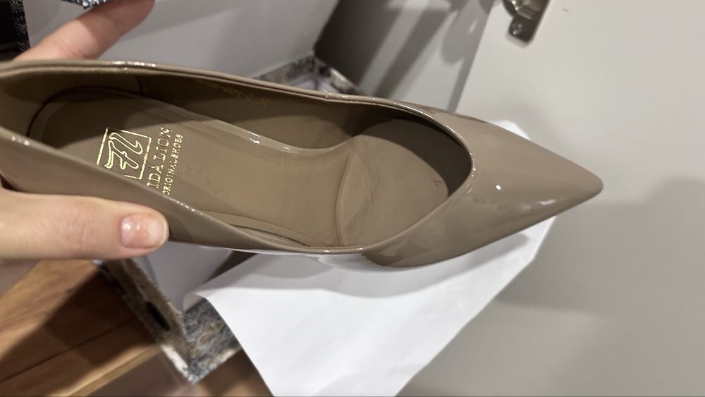 Туфли красивые лаковые для шикарных женщин