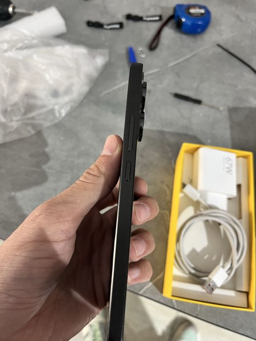 Продам телефон Poco x6 5G 12/256 в отличном состоянии